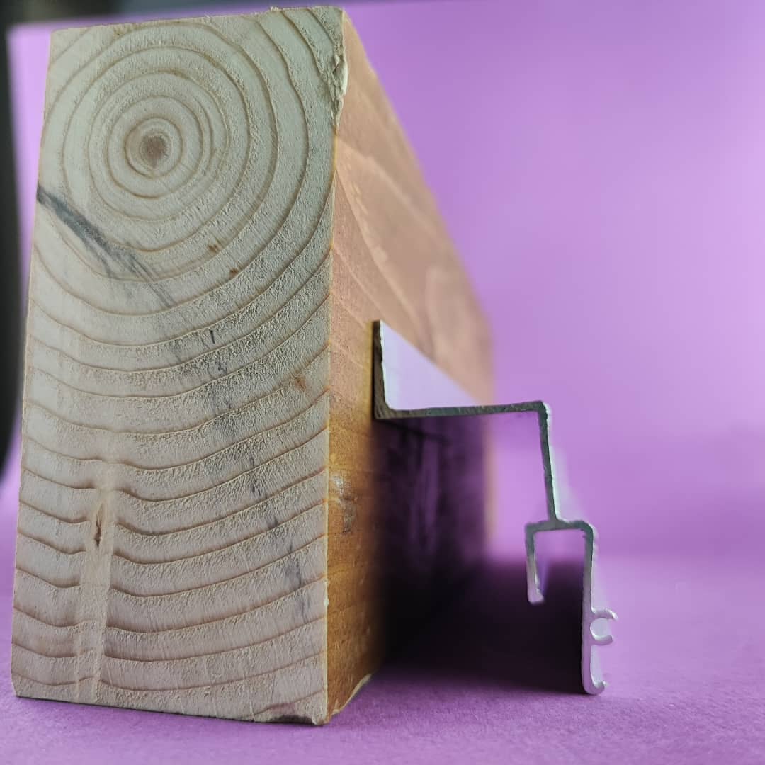 پروفیل نور مخفی سقف کشسان