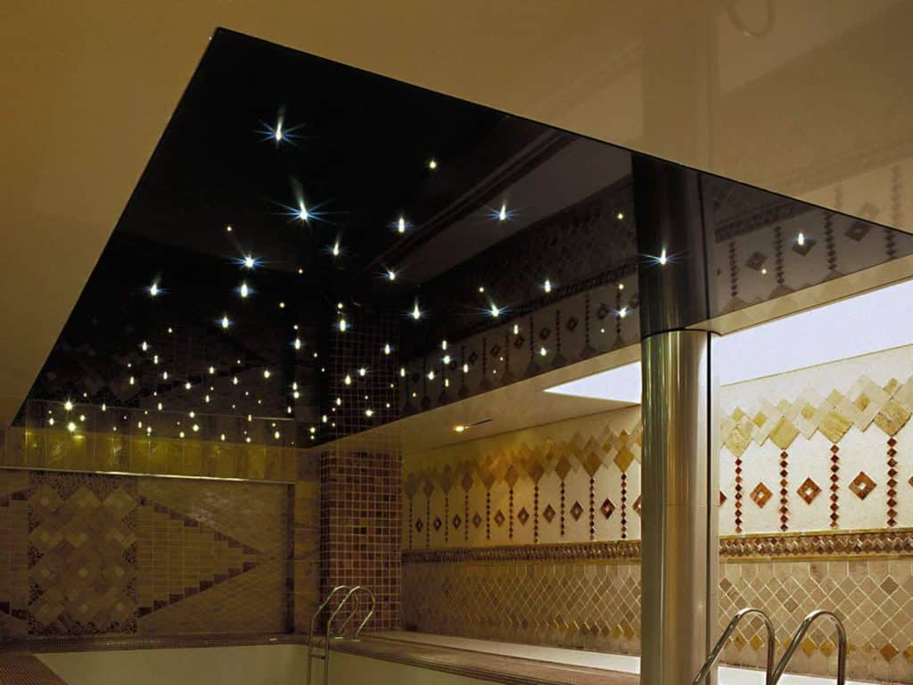 سقف کشسان کهکشانی با نور نقطه ای