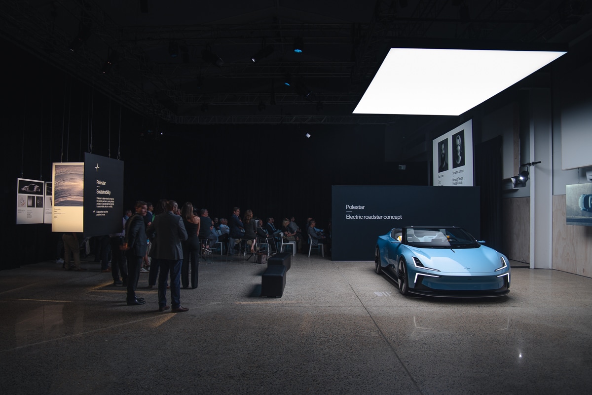 سقف کشسان ترنسپرنت در نمایشگاه خودرو